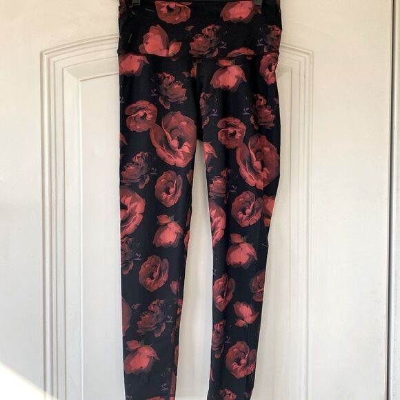 Pants - Victoria’s Secret sport leggings Black red floral print. Like new size medium.